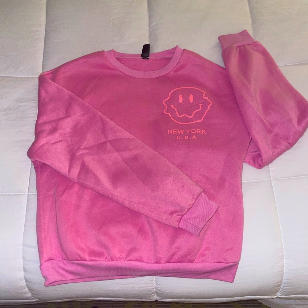 pink shein crew neck ❣️